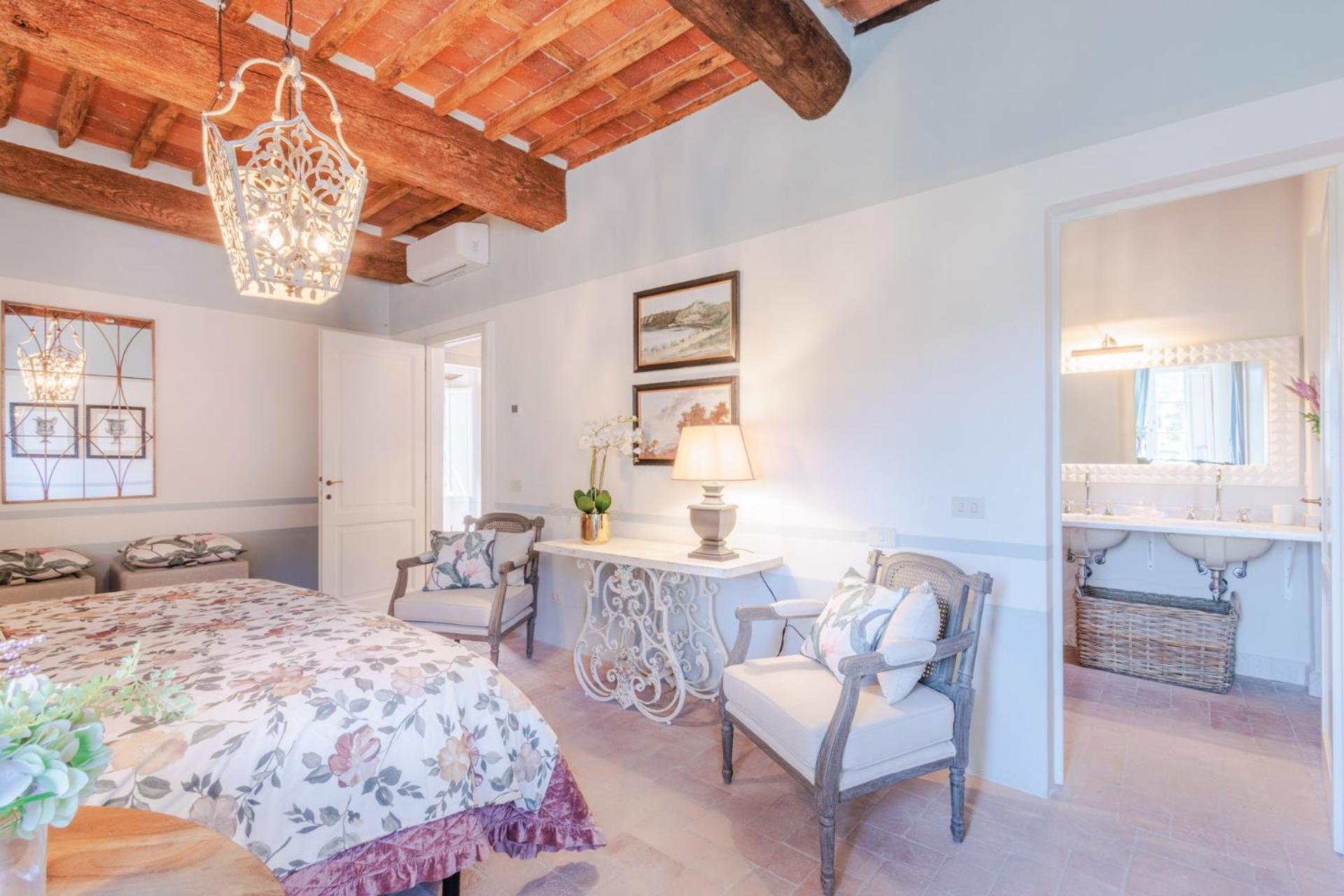 Villa Domus Francigena ลุคคา ภายนอก รูปภาพ
