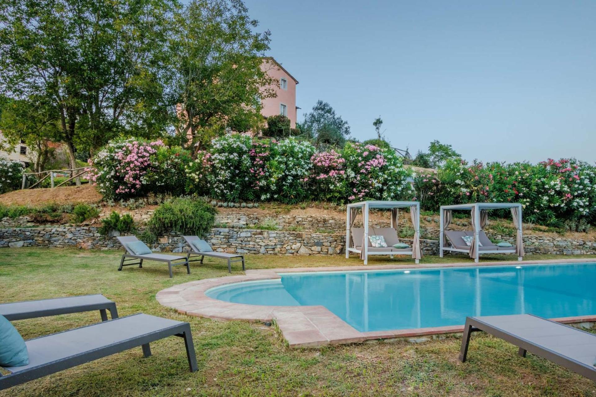 Villa Domus Francigena ลุคคา ภายนอก รูปภาพ