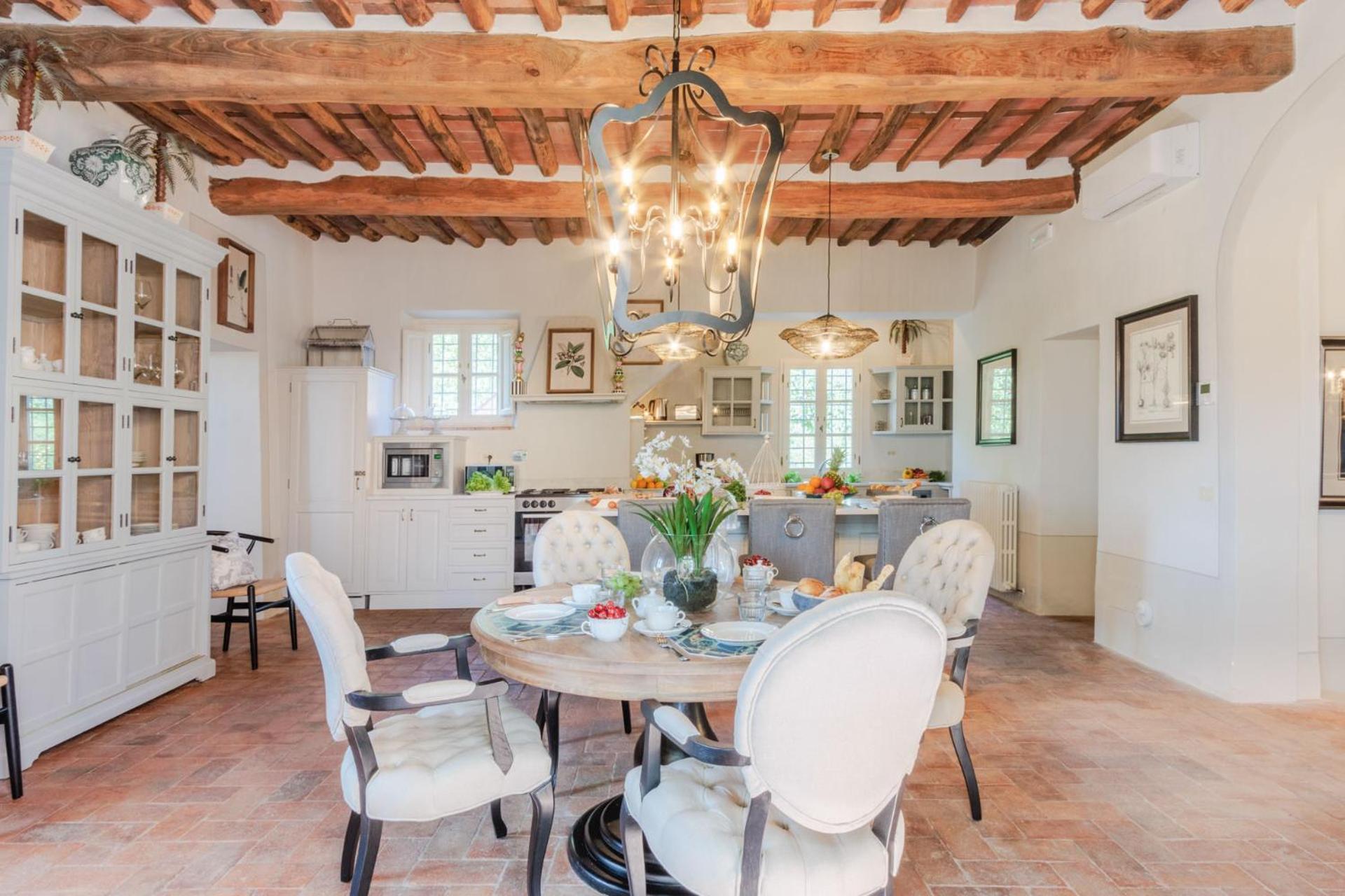 Villa Domus Francigena ลุคคา ภายนอก รูปภาพ
